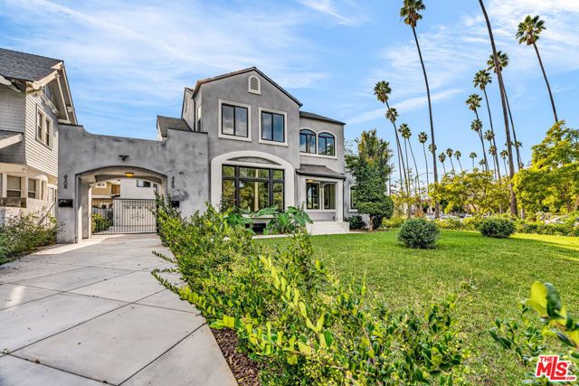 4308 Victoria Park Drive, Los Angeles CA: https://media.crmls.org/mediaz/01fe4328-ae31-43d2-8ff9-908f00b0fbfd.jpg