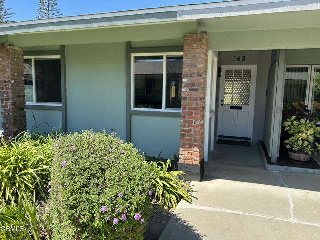 163 E Bowling Green, Port Hueneme CA: https://media.crmls.org/mediaz/01fe5232-d561-4ac1-92a6-d92717cb447f.jpg