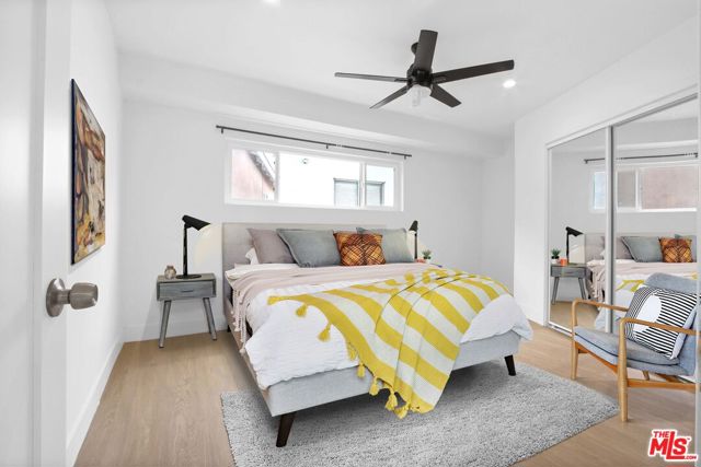 5529 Dairy Avenue, Long Beach CA: https://media.crmls.org/mediaz/01fe5b48-53ec-4fd7-a70e-e2cfb6d7381c.jpg