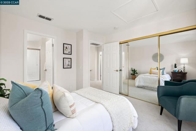 122 Cortona Dr, San Ramon CA: https://media.crmls.org/mediaz/01fe9306-714b-4388-b8d4-e9a2402bf78c.jpg