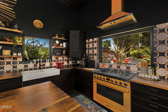12293 Topa Lane, Santa Paula CA: https://media.crmls.org/mediaz/01fee503-686c-4d04-ab38-634ecc588c39.jpg