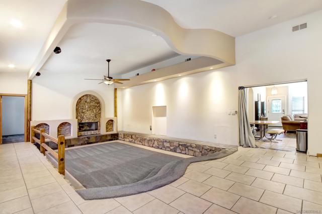 30485 Anaconda Ct, Temecula CA: https://media.crmls.org/mediaz/01ff2999-fdc8-4293-9203-6946d6cf6d99.jpg
