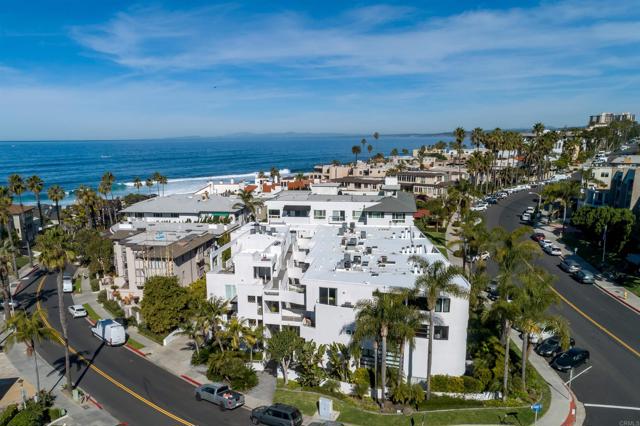 101 Coast Boulevard, La Jolla CA: https://media.crmls.org/mediaz/01ffa503-c1c1-432d-9e1f-ea4c76ae5583.jpg
