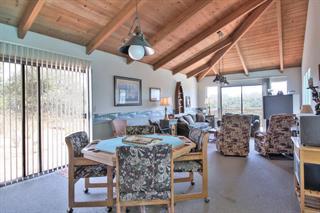 17280 Tamara Lane, Royal Oaks CA: https://media.crmls.org/mediaz/02016d32-e4fa-47d8-ab0f-08186a59c958.jpg