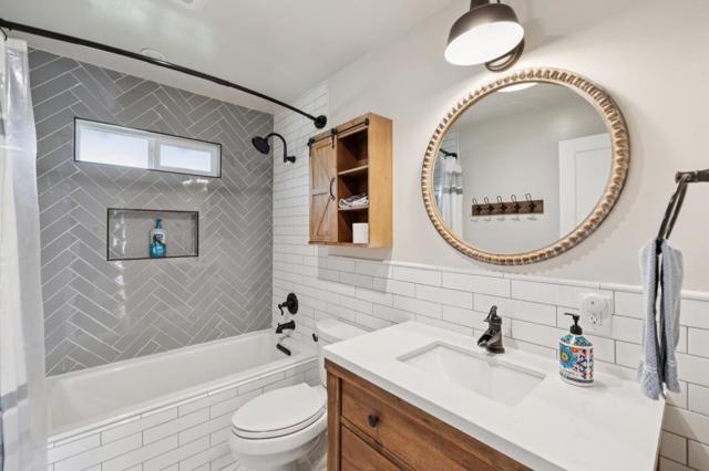 3279 N Cabrillo Highway, Half Moon Bay CA: https://media.crmls.org/mediaz/02019bc4-9233-43c1-b234-e2030dd8cb15.jpg