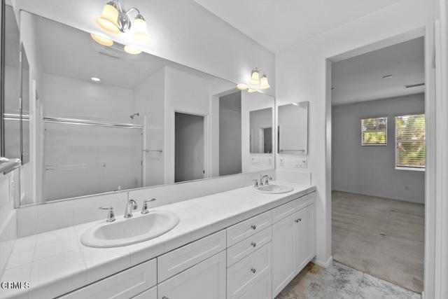302 Harbor Breeze Drive, Port Hueneme CA: https://media.crmls.org/mediaz/02024925-514b-4178-9955-ca5876c194c7.jpg
