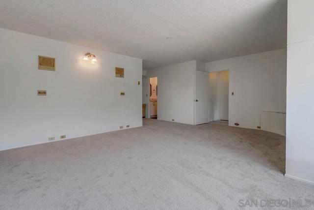4711 ASHBY ST, San Diego CA: https://media.crmls.org/mediaz/02034e8f-6779-402f-801d-53cc776f1187.jpg