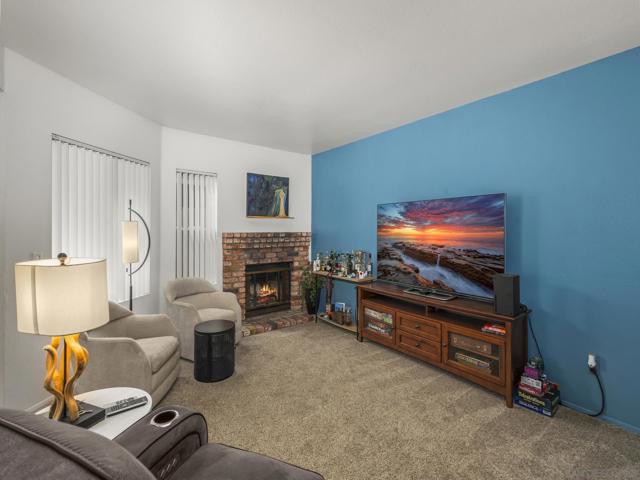 972 Sapphire Street, Pacific Beach (San Diego) CA: https://media.crmls.org/mediaz/0203ae30-9514-4238-9523-fbccd3b63a5e.jpg
