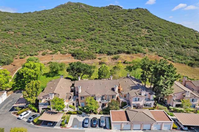 18515 Caminito Pasadero, San Diego CA: https://media.crmls.org/mediaz/02043854-ab6f-4aa1-aa68-d4711890659a.jpg
