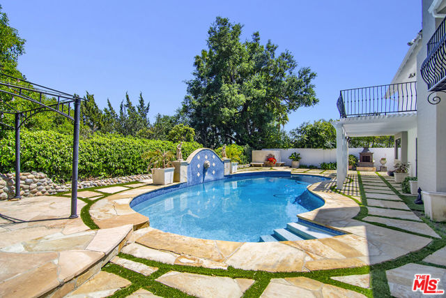 5020 Dantes View Drive, Agoura Hills CA: https://media.crmls.org/mediaz/02054b46-ed74-4f80-b946-912f40276f58.jpg
