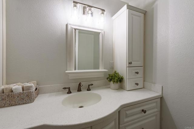 522 Garfield Street, Oceanside CA: https://media.crmls.org/mediaz/02056a4e-3155-4ae3-9229-b3bc1decab26.jpg