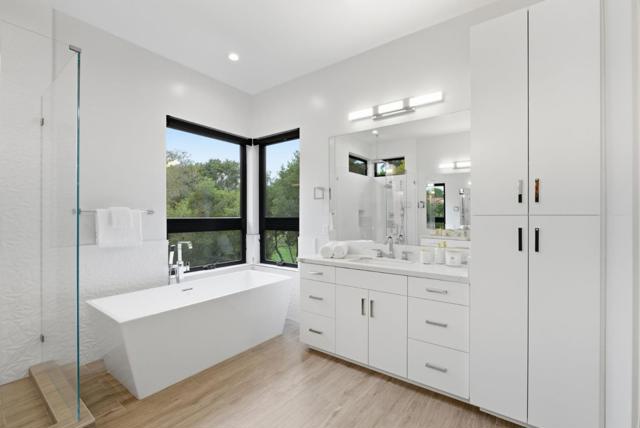 1669 Whitham Avenue, Los Altos CA: https://media.crmls.org/mediaz/0205db06-fd61-4798-9a80-e937b7c3068a.jpg