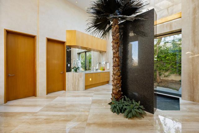 79235 Tom Fazio N Lane, La Quinta CA: https://media.crmls.org/mediaz/0205e797-a7b4-49c2-bb81-e80d036136ba.jpg