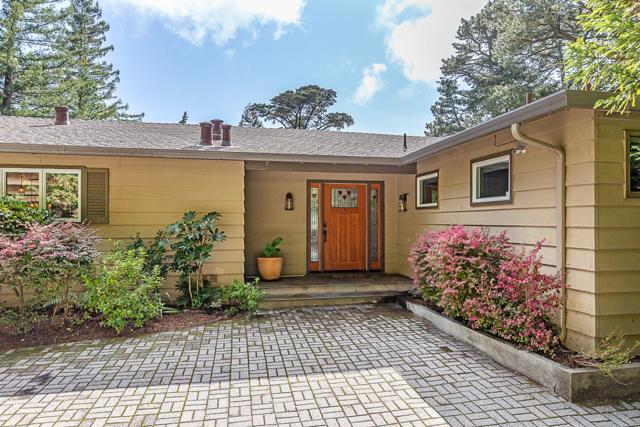 13250 Skyline Boulevard, Woodside CA: https://media.crmls.org/mediaz/02060e96-1cb0-4eed-8b7d-cc45bf2cf007.jpg