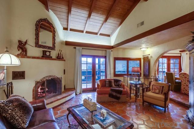 1935 Vista De La Montana, El Cajon CA: https://media.crmls.org/mediaz/0207321b-f279-421a-8c8c-5cd813596f8f.jpg