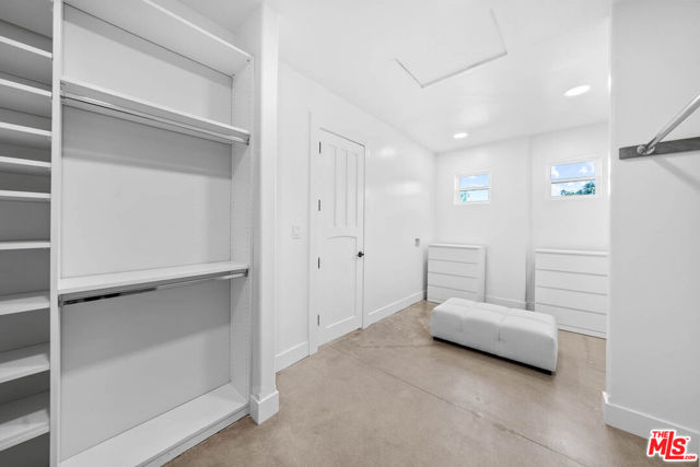 32070 Via Vera, Bonsall CA: https://media.crmls.org/mediaz/0207a24e-2e43-4542-b171-d9965086ade7.jpg
