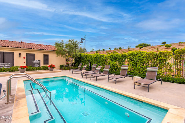 5024 Rexton Drive, Camarillo CA: https://media.crmls.org/mediaz/0207d5d6-c711-48fc-9b36-8ca4d34235c8.jpg