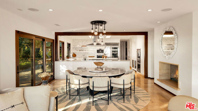 7221 Birdview Avenue, Malibu CA: https://media.crmls.org/mediaz/020861e0-6de9-409b-9af2-22c6c2d9368b.jpg