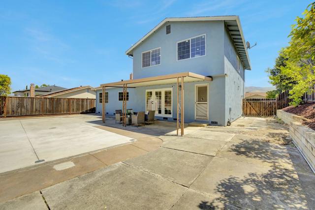 3517 Dahill Court, San Jose CA: https://media.crmls.org/mediaz/0209091b-9132-4365-94d2-195d5072f396.jpg