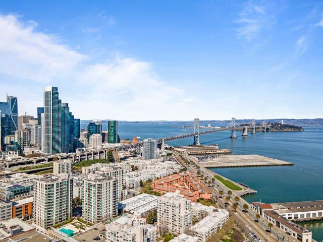 300 Berry Street, San Francisco CA: https://media.crmls.org/mediaz/02093529-14e5-4522-ba33-8e66c168ecac.jpg