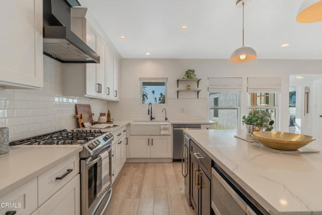 Detail Gallery Image 17 of 42 For 5200 Dahlia Dr, Los Angeles,  CA 90041 - 3 Beds | 3 Baths