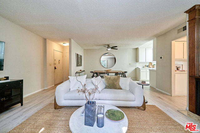 1 Bed Home for Sale in Los Angeles, California