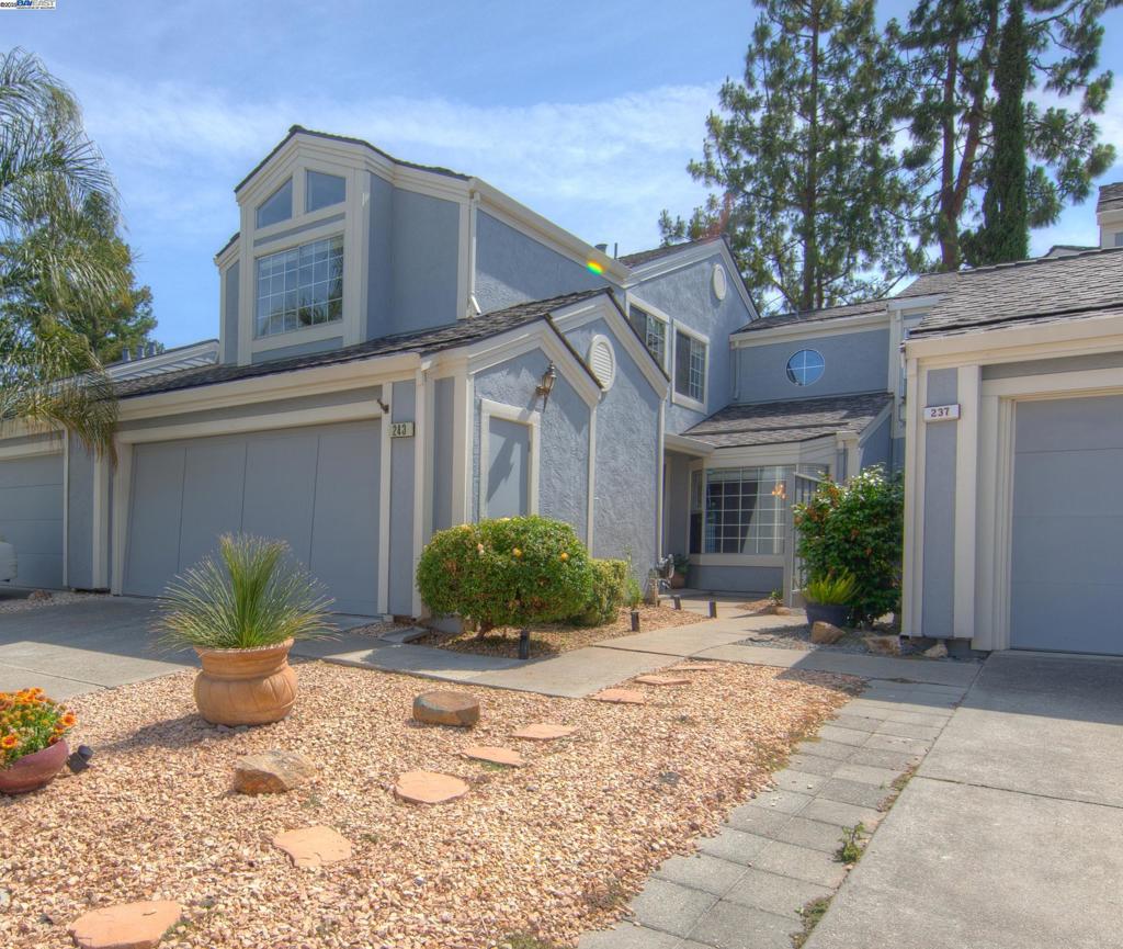243 Northwood Commons