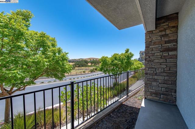 7018 Stags Leap Ln, Dublin CA: https://media.crmls.org/mediaz/020a342e-af64-4fd2-9784-8df1f49327a5.jpg