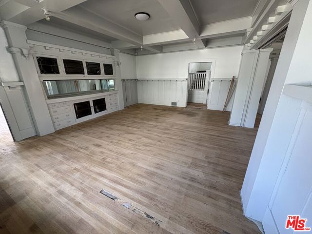 2320 W 25th Street, Los Angeles CA: https://media.crmls.org/mediaz/020b208b-c219-42c4-9f29-15b42d7328f3.jpg