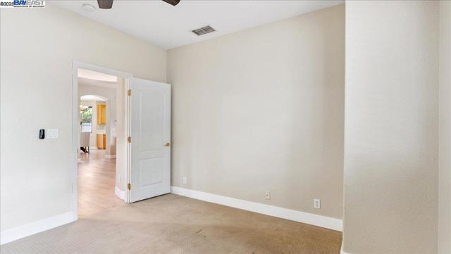 2133 Demetrius Way, Roseville CA: https://media.crmls.org/mediaz/020bd13b-e043-4e39-ab67-afabc04ce261.jpg