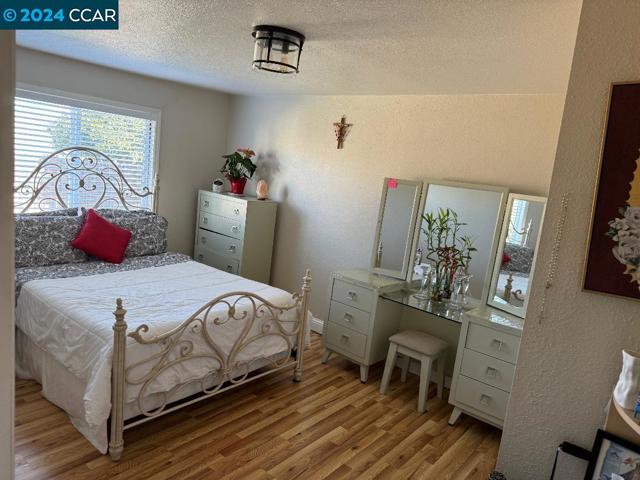 4304 Belle Dr, Antioch CA: https://media.crmls.org/mediaz/020c1d6d-e5be-4758-9343-60ffb5cadb12.jpg