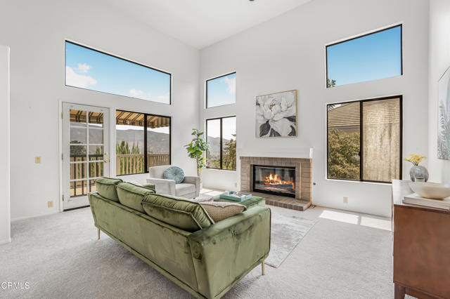 800 Manor Ridge Road, Santa Paula CA: https://media.crmls.org/mediaz/020c61f2-5969-4c0b-94d5-a020e89fd510.jpg