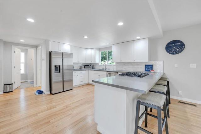 475 Sunrise Road, Copperopolis CA: https://media.crmls.org/mediaz/020c7786-1ba2-4915-8f2e-d48999999339.jpg