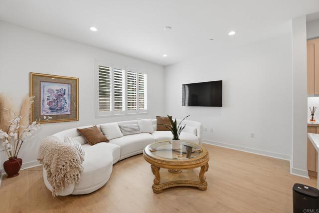 Detail Gallery Image 5 of 24 For 1307 Yannis Ct, El Cajon,  CA 92109 - 3 Beds | 2/1 Baths