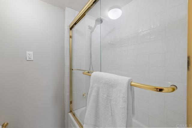 131 H Avenue, Coronado CA: https://media.crmls.org/mediaz/020cedac-19af-45b3-955b-16fe97f96a1d.jpg