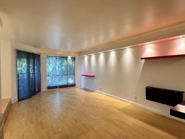 1551 Southgate Avenue, Daly City CA: https://media.crmls.org/mediaz/020d2197-7da7-4a67-9271-459cbd0daf08.jpg