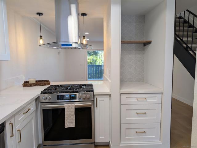 4950 Lantana Dr, San Diego CA: https://media.crmls.org/mediaz/020db946-acdb-4a63-b78b-abe715f03d05.jpg