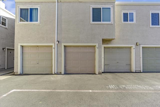 1896 San Vincente Dr, Concord CA: https://media.crmls.org/mediaz/020e410a-24bf-45cb-90e0-6f5dba1c0b7d.jpg