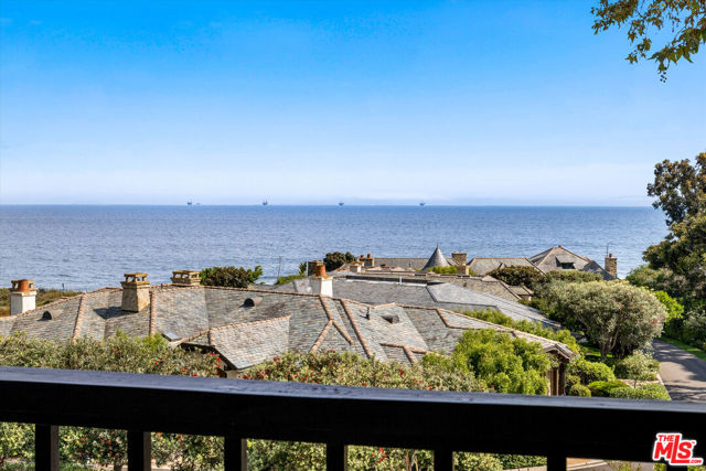 86 Seaview Drive, Santa Barbara CA: https://media.crmls.org/mediaz/020f8a54-b474-4ef1-b65b-c18c91dd0d1a.jpg