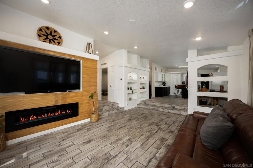 MLS #250038022SD image #8