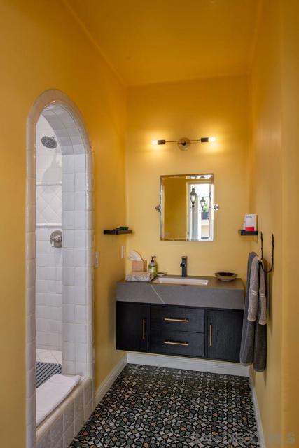 Image 43 of 48 For 6977 Las Colinas