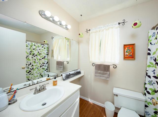2617 Star Tree Ct, Martinez CA: https://media.crmls.org/mediaz/0210a6ad-ef69-4e88-926f-87d2181cd87d.jpg