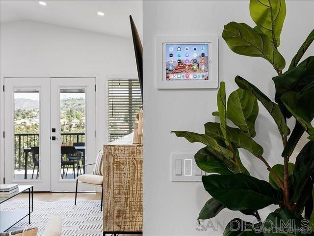 5586 Hamill Ave, San Diego CA: https://media.crmls.org/mediaz/0210f711-6f7e-4279-9720-5355a820ee11.jpg