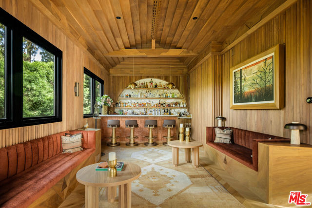 900 Napoli Drive, Pacific Palisades CA: https://media.crmls.org/mediaz/0211fba5-aeaa-4a6c-8ad0-2063594d3280.jpg