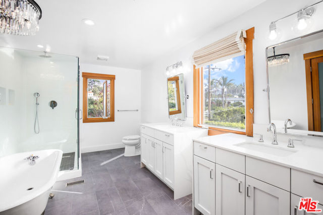 30362 Morning View Drive, Malibu CA: https://media.crmls.org/mediaz/021214a0-d551-45f0-8737-4a8ffc9ed23d.jpg