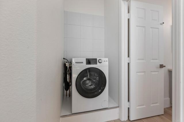 1438 Dolphin Court, San Marcos CA: https://media.crmls.org/mediaz/02127a74-f60d-4f26-83fc-6140b58b4cab.jpg