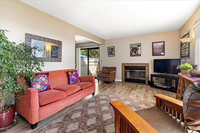 201 Silver Leaf Drive, Watsonville CA: https://media.crmls.org/mediaz/0212b523-d1e0-4cea-916b-8ca0f8919647.jpg
