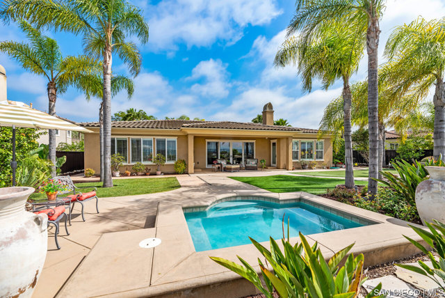 15234 Maple Grove LN, San Diego CA: https://media.crmls.org/mediaz/0212f073-533a-4290-ae11-f760daea72ef.jpg