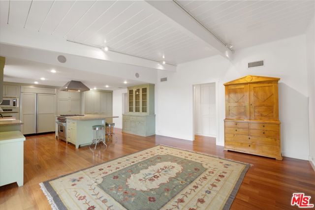 Drew Fenton | 1324 El Hito Circle Pacific Palisades CA | MLS: 7359634
