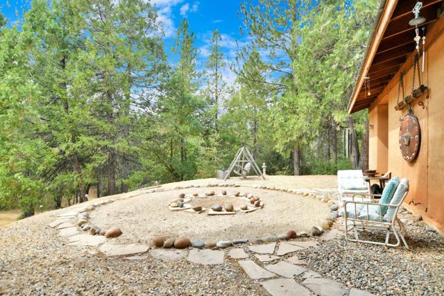 17533 Humbug Creek Road, Glencoe CA: https://media.crmls.org/mediaz/0213c96d-7d2e-446e-bdce-f0202a8f2bf6.jpg